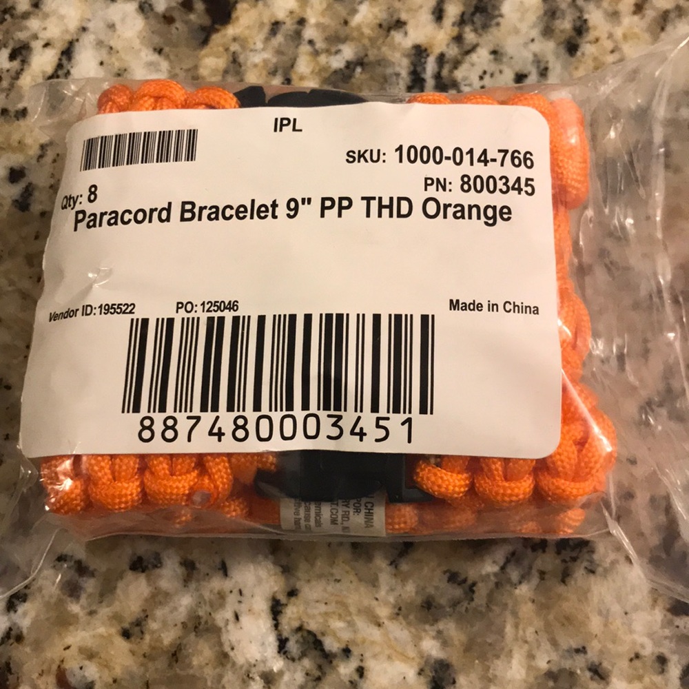 Paracord Bracelets (Lot size of 8) - Picture 3 of 3